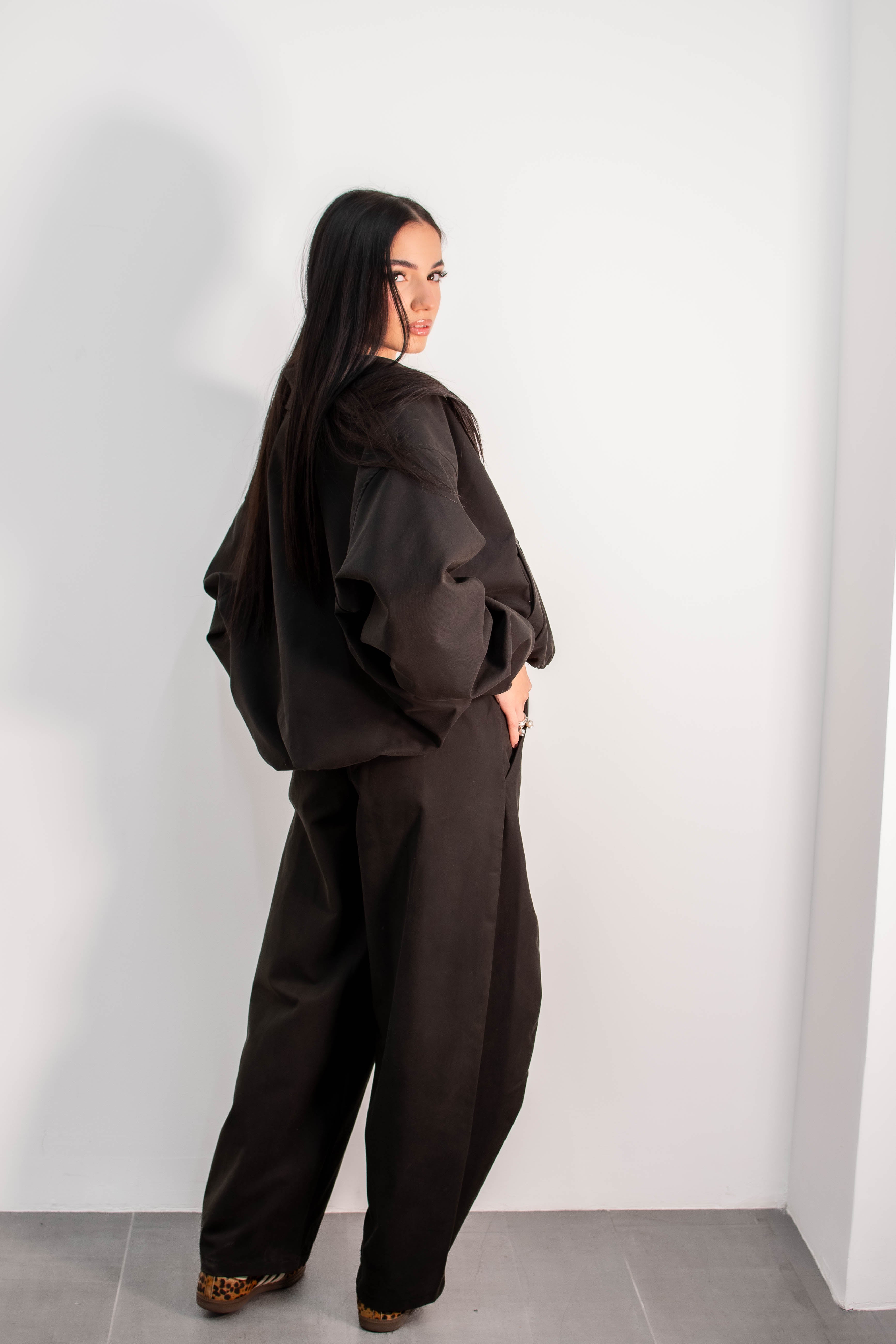 Pantaloni Noir By JustWest