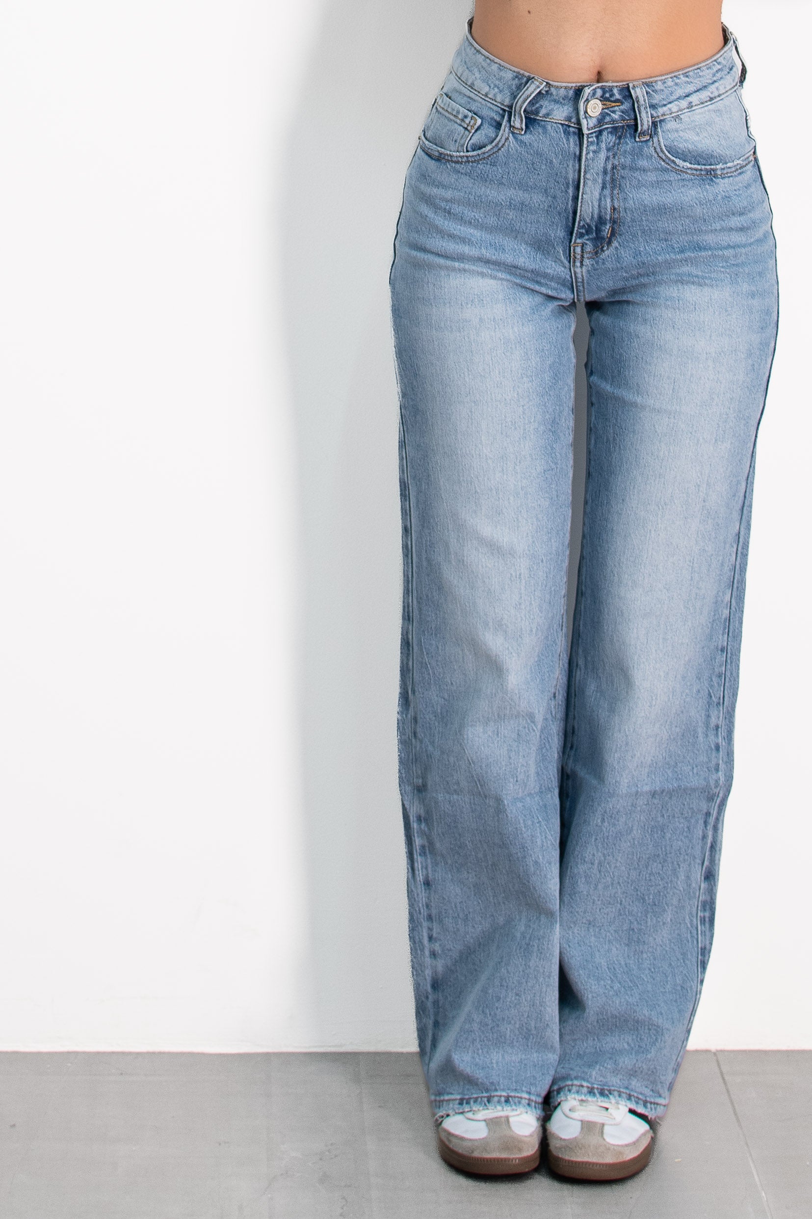 Jeans April