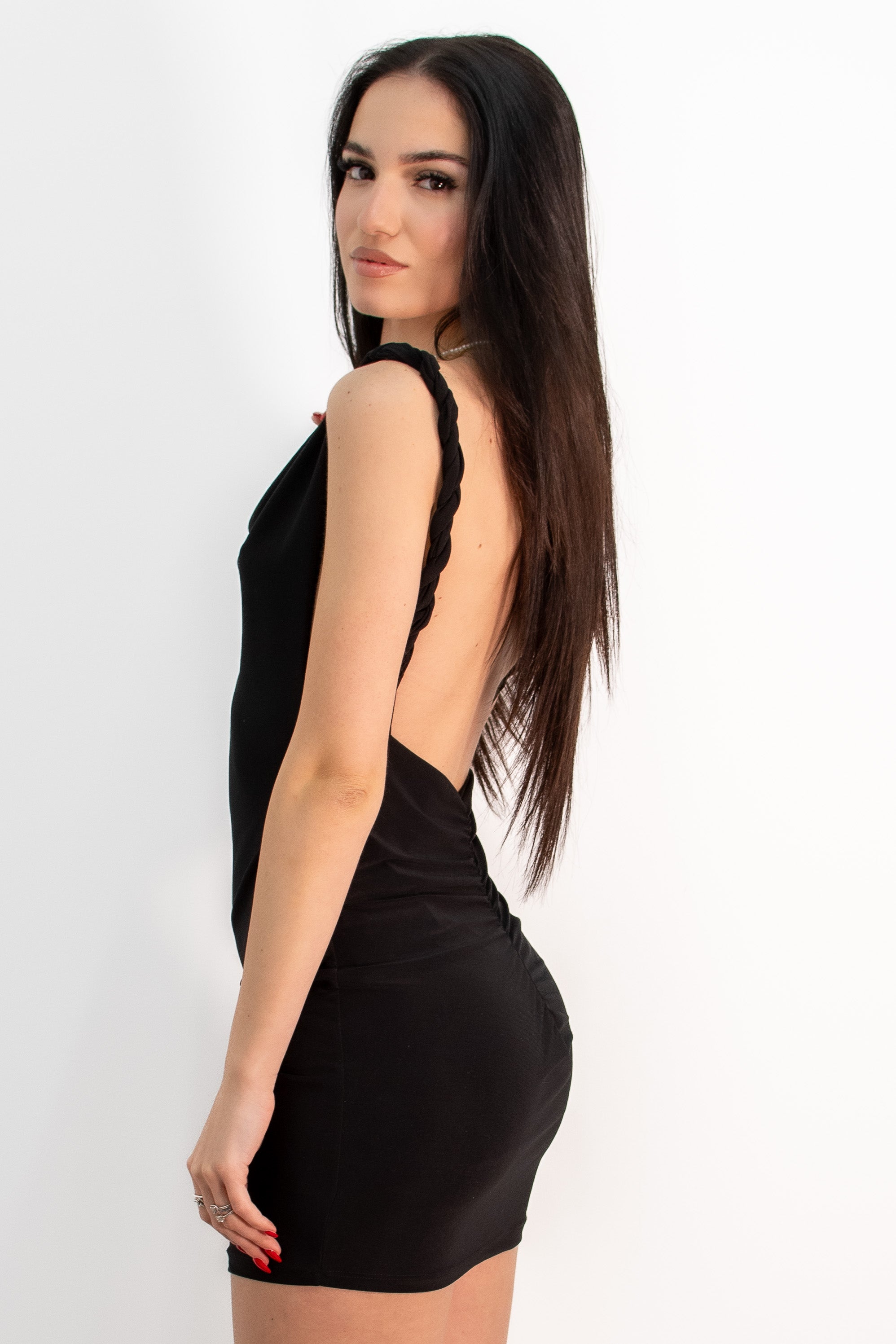 Dress Dama